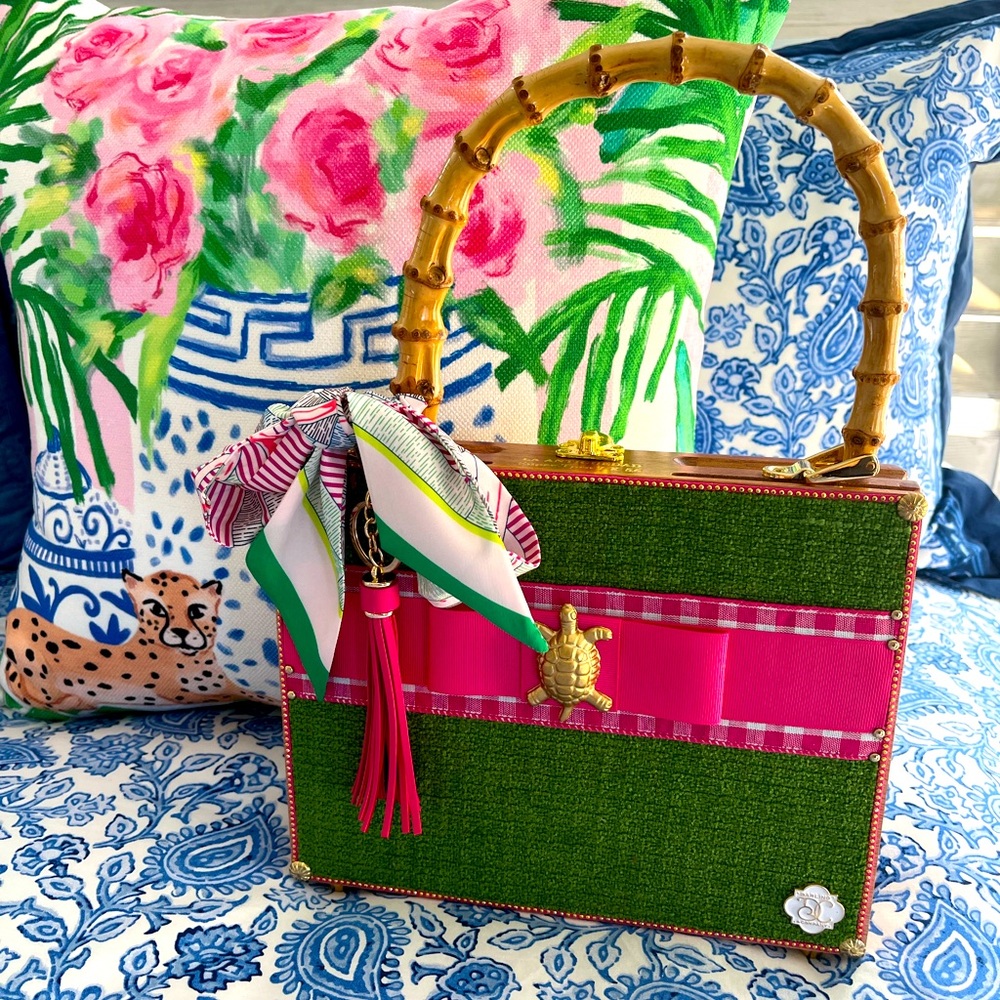 💗💚gorgeous DARLING & CO bag is a work-of-art!! Brand new.